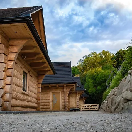Z Bali Drewnianych W Gorach Jacuzzi & Balia - Osada Chelm شاليه Stroza (Myslenice)