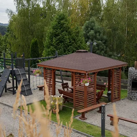 Z Bali Drewnianych W Gorach Jacuzzi & Balia - Osada Chelm