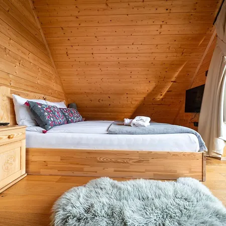 Z Bali Drewnianych W Gorach Jacuzzi & Balia - Osada Chelm *