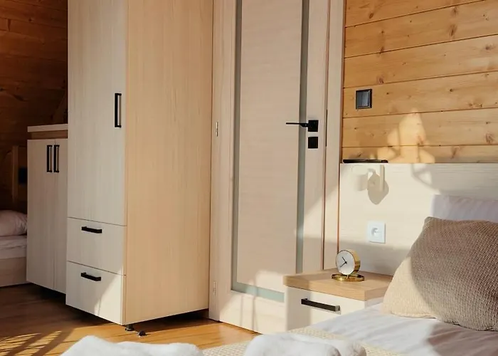 Z Bali Drewnianych W Gorach Jacuzzi & Balia - Osada Chelm * Stroza (Myslenice)