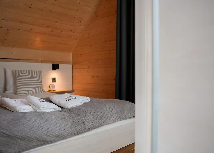 Z Bali Drewnianych W Gorach Jacuzzi & Balia - Osada Chelm