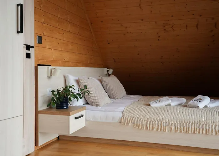 Z Bali Drewnianych W Gorach Jacuzzi & Balia - Osada Chelm בקתה