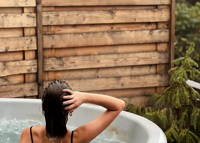 בקתה Z Bali Drewnianych W Gorach Jacuzzi & Balia - Osada Chelm Stroza (Myslenice)