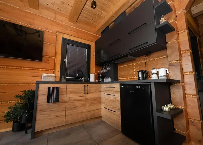 Z Bali Drewnianych W Gorach Jacuzzi & Balia - Osada Chelm *